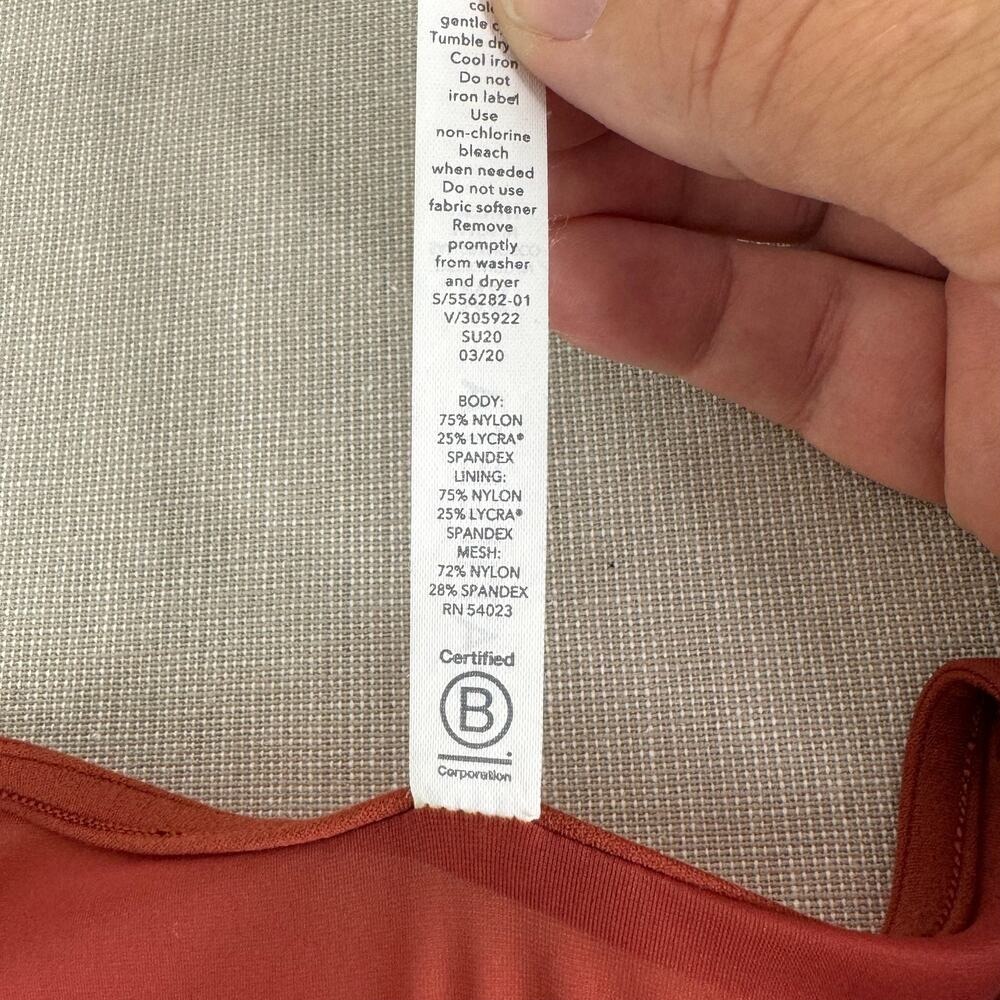 Athleta It's a Wrap cropped short‎ sleeve top - Picture 7 of 9